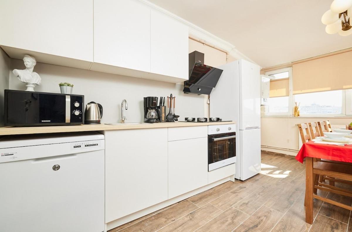 Stunning 3br 3bathroom 3ac Near Metro D6