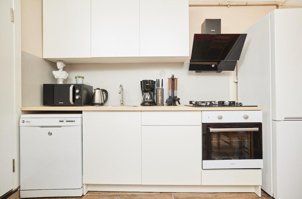 Stunning 3br 3bathroom 3ac Near Metro D6 *